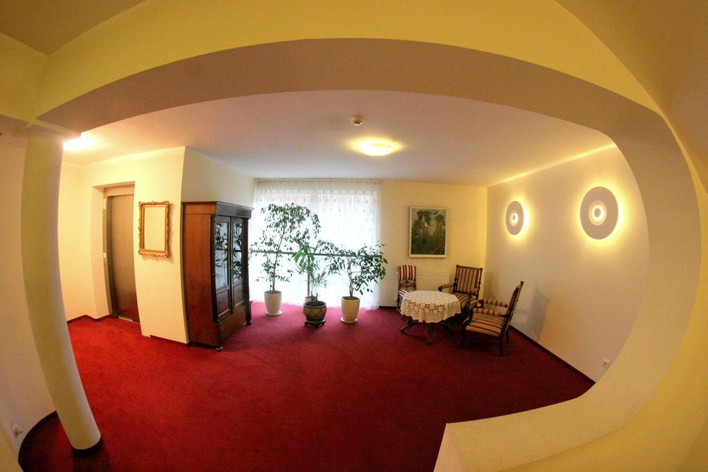 Hotel I Restauracja Złoty Las Extérieur photo