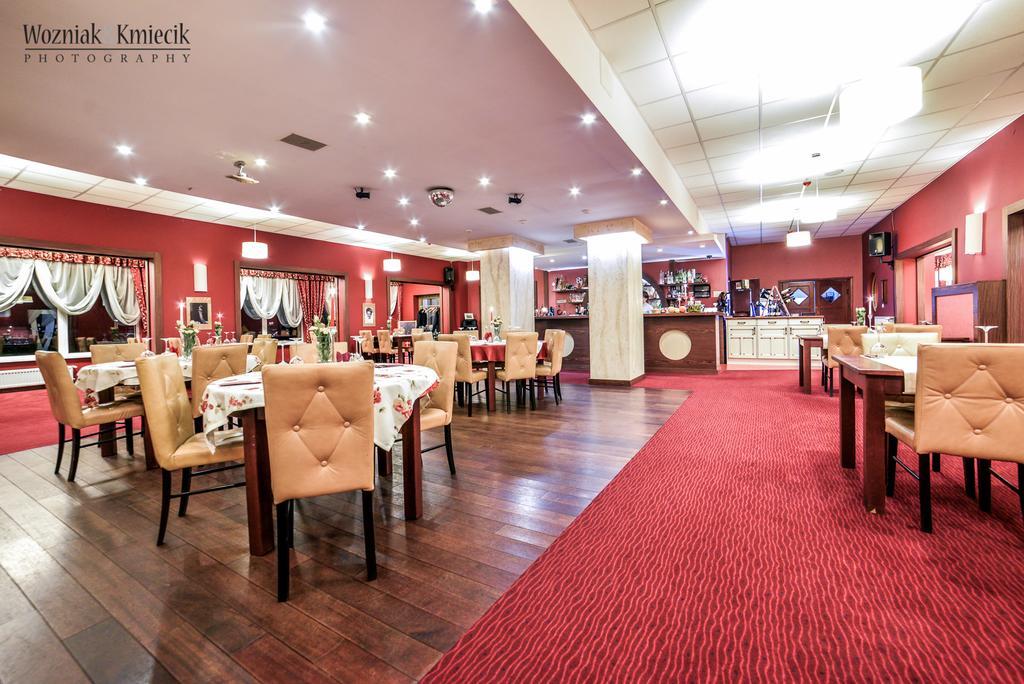 Hotel I Restauracja Złoty Las Extérieur photo