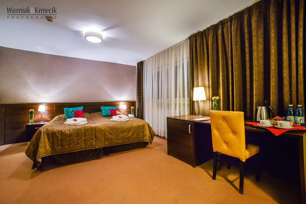 Hotel I Restauracja Złoty Las Extérieur photo